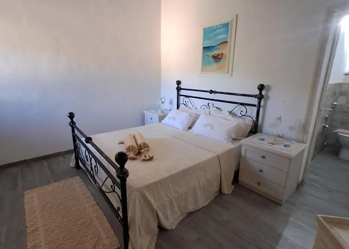 Li Salcuneddi Affittacamere *